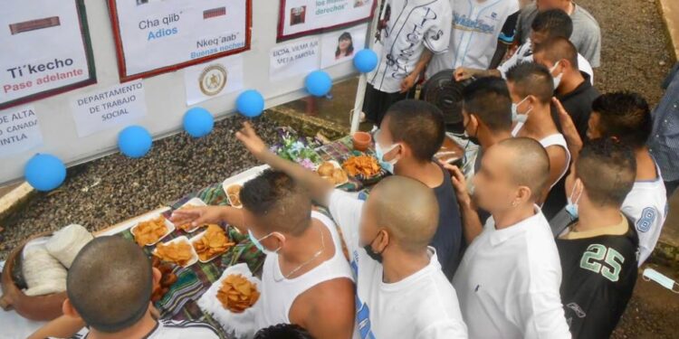 Reos reciben curso de idioma Poqomam