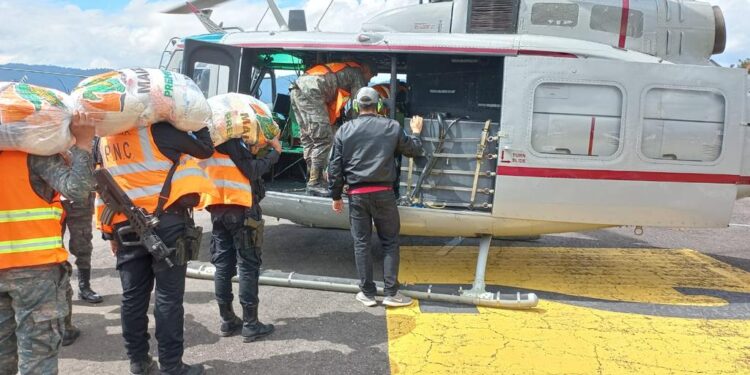 Gobernación apoya a comunidades afectadas por lluvias