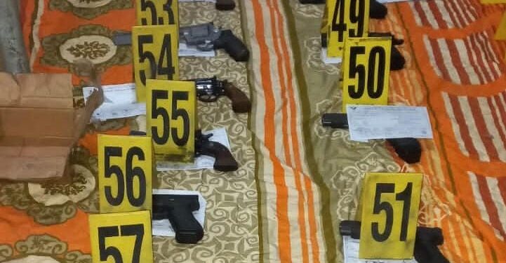 Decomisan armas de fuego y más de cinco mil municiones