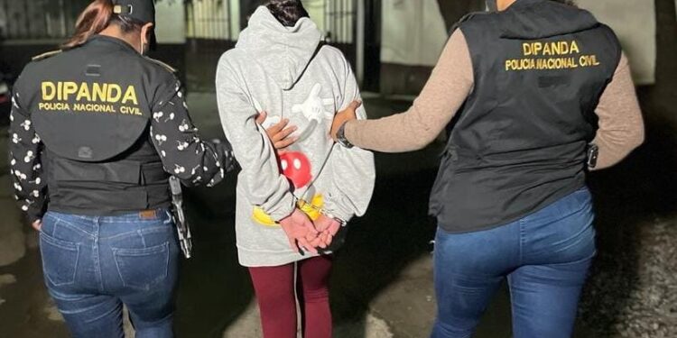 Detienen a pandillera cuando recogía supuesto pago por extorsión