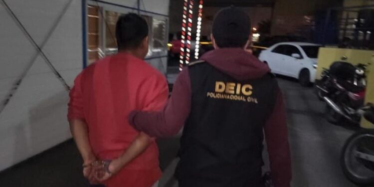 PNC captura a dos personas por delitos sexuales