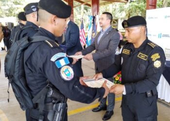 Más de 625 agentes antinarcóticos fortalecen sus capacidades