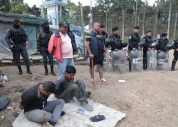 Reos sorprendidos cuando excavaban túnel en centro carcelario