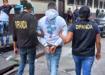 Detienen a extorsionista que exigía pago de Q150 mil en Escuintla