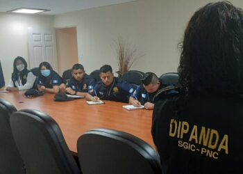 Recolectores de información policial se capacitan en técnicas de entrevistas