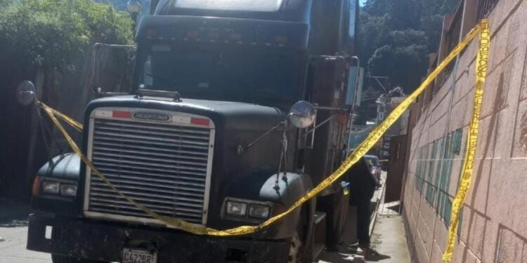 Capturan a encargada de ferretería por tener hierro robado