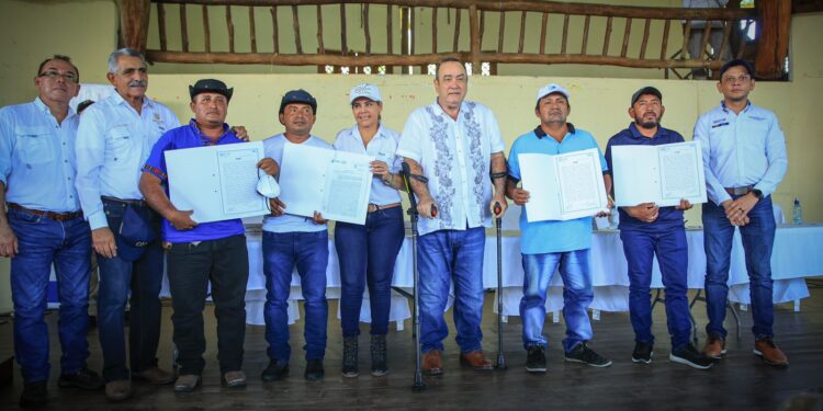 Gobierno propicia el desarrollo rural en comunidades de Izabal