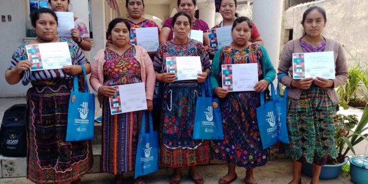 Madres chimaltecas fueron acreditadas como consejeras comunitarias de seguridad alimentaria y nutricional