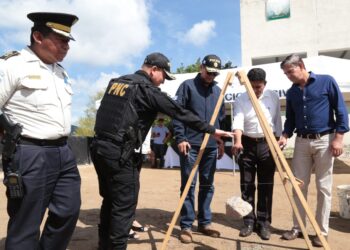 Gobernación inicia construcción de sede policial en Palencia