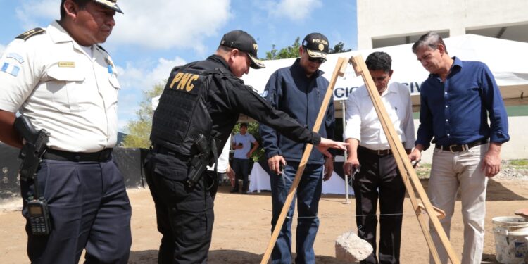 Gobernación inicia construcción de sede policial en Palencia