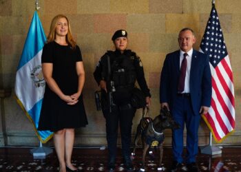 Mingob suscribe carta de entendimiento con INL-Guatemala para fortalecer programa de agentes K-9