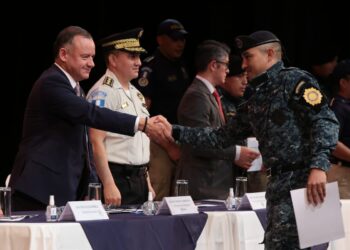 Se concluye ciclo de formación académica en idioma inglés para agentes de la PNC