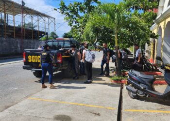 Localizan a migrantes y dos tolvas de arma de fuego en Izabal