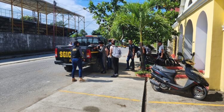 Localizan a migrantes y dos tolvas de arma de fuego en Izabal