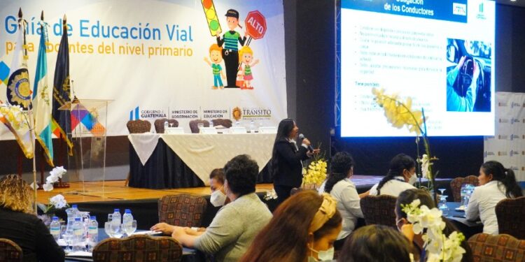 Tránsito capacita a más de 321 mil personas en seguridad vial