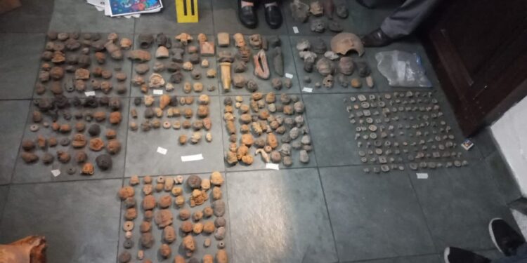 Investigadores localizan más de 700 piezas arqueológicas en allanamientos