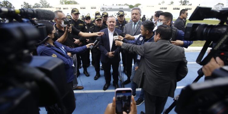 Pronta reacción policial permite captura de presunto sicario