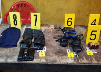 Armas de fuego y radios portátiles localizados en vivienda de Villa Nueva