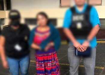 Detienen a persona que utilizaba visa falsa