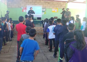 Prevención del Delito imparte charlas en Escuela Vacacional Policial