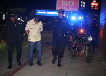 PNC captura a presunto sicario tras persecución policial