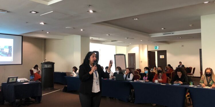 Realizan Mesa de Análisis para prevenir la violencia contra la mujer