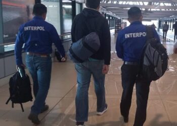 Detenido por caso de defraudación es deportado a Guatemala