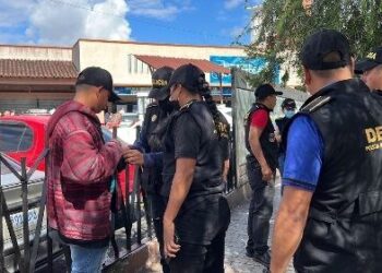 PNC ejecuta operativos en Centro de Emisión de Pasaportes para evitar estafas