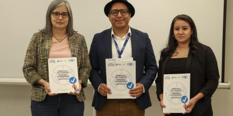 Mintrab presenta Caracterización de personas guatemaltecas migrantes retornadas y solicitantes de refugio