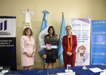 Mintrab, con el apoyo de UNICEF, reconoce a la SESAN por promover la lactancia materna en sus instalaciones