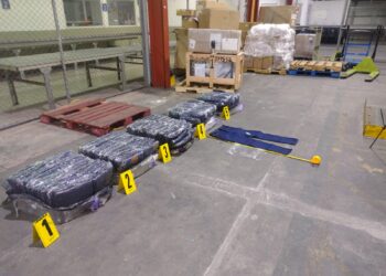 Personal de SGAIA localiza 525 kilos de cocaína en paquetes