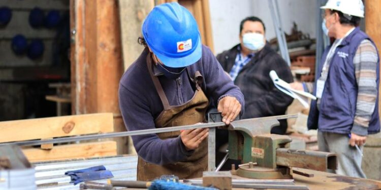 Se realizan evaluaciones de Talleres de Empleo en Quetzaltenango