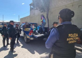 14 pilotos de taxis no autorizados en Chinautla tenían antecedentes por diferentes delitos