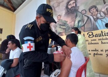 Salud Policial continúa con jornadas de vacunación en la ciudad capital