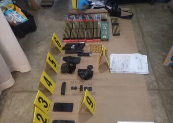 Investigadores de DIDAE detienen a implicados en venta ilegal de arma de fuego
