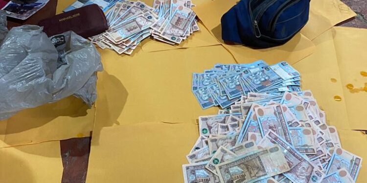 Detienen a pandilleros que extorsionaban a comerciantes de mercado