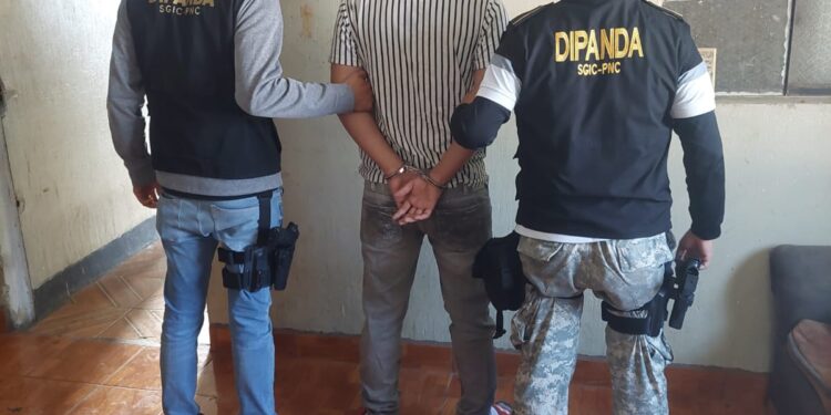 Localizan libreta de ahorro a implicado en extorsiones