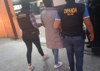 Decomisan armas y drogas a presuntas pandilleras en allanamientos