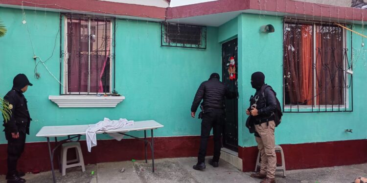 Investigadores desarrollan allanamientos en cinco departamentos por distintos hechos delictivos