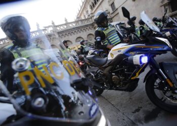 Entregan lote de vehículos al Departamento de Tránsito para reducir la siniestralidad vial