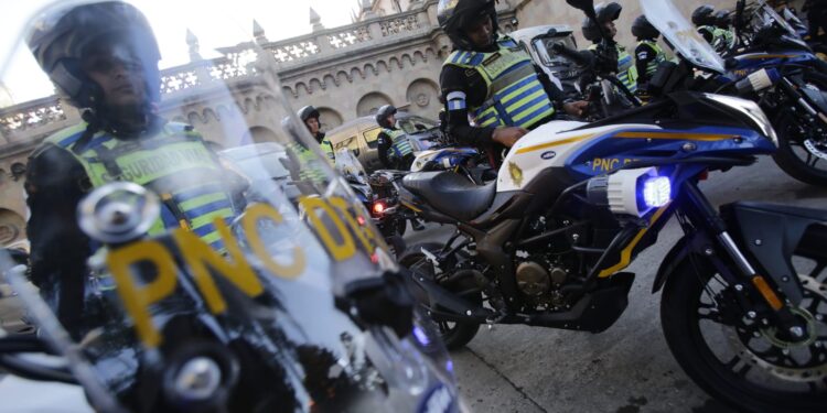 Entregan lote de vehículos al Departamento de Tránsito para reducir la siniestralidad vial