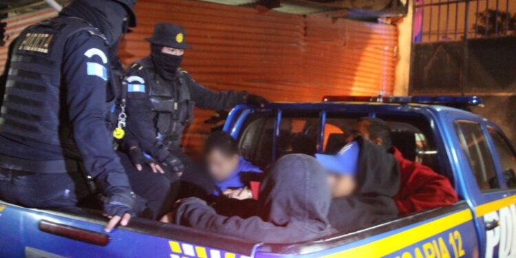 Agentes de PNC activan protocolos de atención a víctima de violación