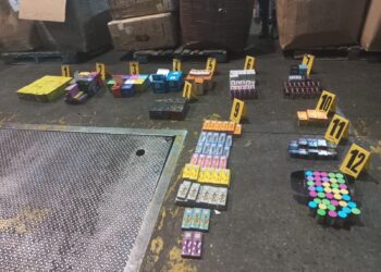 PNC decomisa marihuana trasladada como encomienda en contenedor