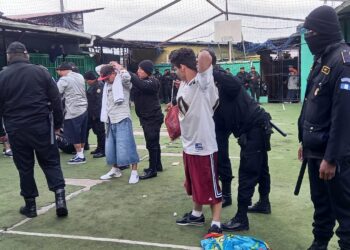 Ejecutan requisa en Centro de Detención Preventiva para Hombres de zona 18