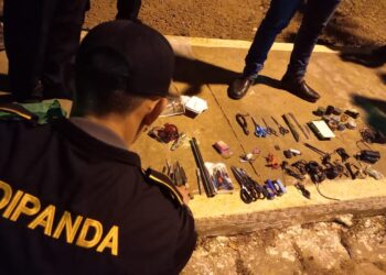 PNC decomisa objetos punzocortantes y otros ilícitos durante requisa en centro carcelario