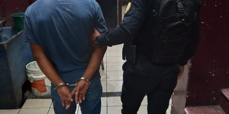 PNC captura en Escuintla a presunto responsable de dar muerte a una persona