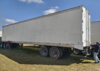 Localizan furgón con reporte de robo