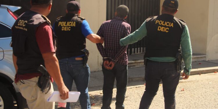 Detienen a hombre por femicidio y homicidio en Chiquimula