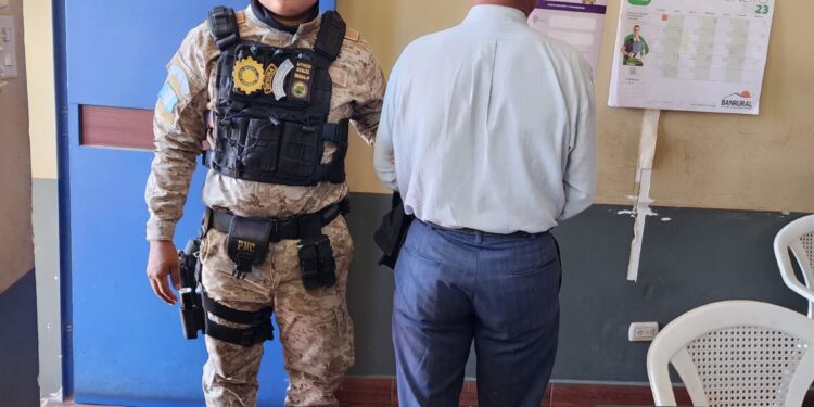 Capturan en Tecpán a una persona por tala ilegal de producto forestal