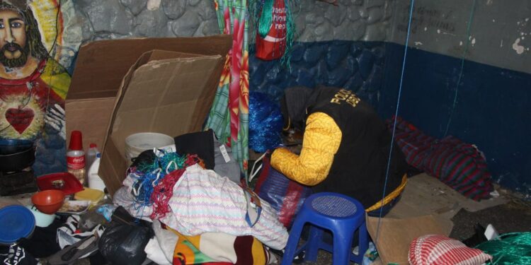 Localizan objetos punzocortantes y otros ilícitos durante requisas simultáneas en centros carcelarios